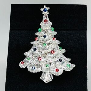 Vintage Gerry’s Christmas Tree/Holiday brooch/pin
